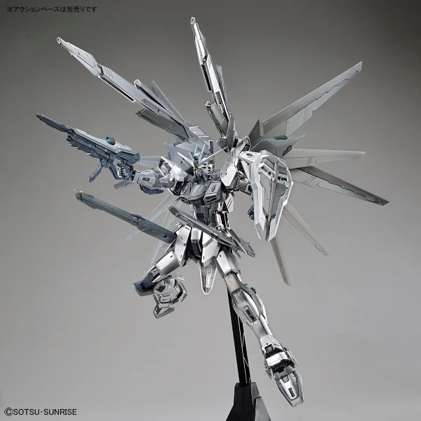 MG 1/100 FREEDOM GUNDAM 2.0 SILVER COATING 3