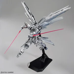 MG 1/100 FREEDOM GUNDAM 2.0 SILVER COATING 12