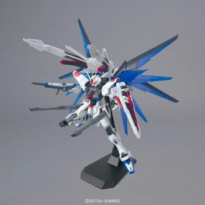 MG 1/100 FREEDOM GUNDAM VER 2.0 21