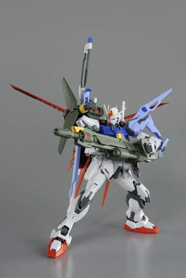 MG 1/100 LAUNCHER STRIKER / SWORD STRIKER PACK POUR AILE STRIKE GUNDAM VER. RM 10