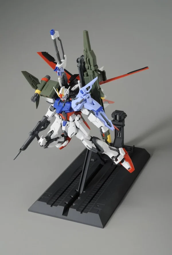 MG 1/100 LAUNCHER STRIKER / SWORD STRIKER PACK POUR AILE STRIKE GUNDAM VER. RM 7