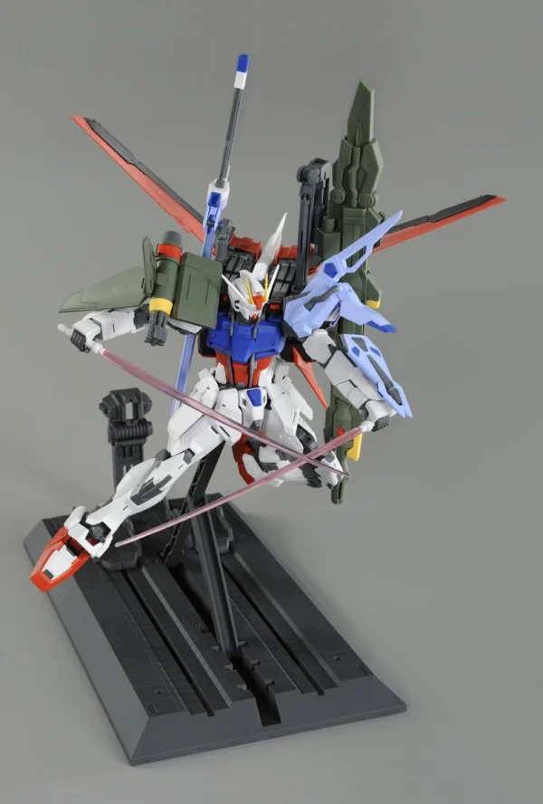 MG 1/100 LAUNCHER STRIKER / SWORD STRIKER PACK POUR AILE STRIKE GUNDAM VER. RM 5