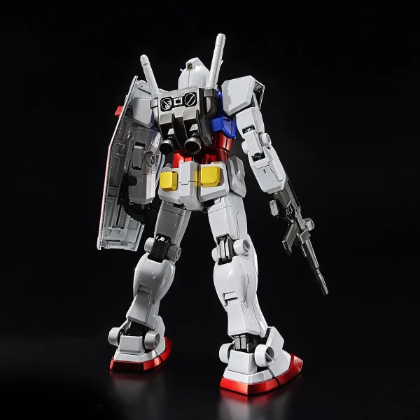 PG 1/60 RX-78-2 TITANIUM FINISH GUNDAM BASE LIMITED 5